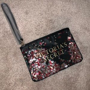 victoria’s secret wristlet